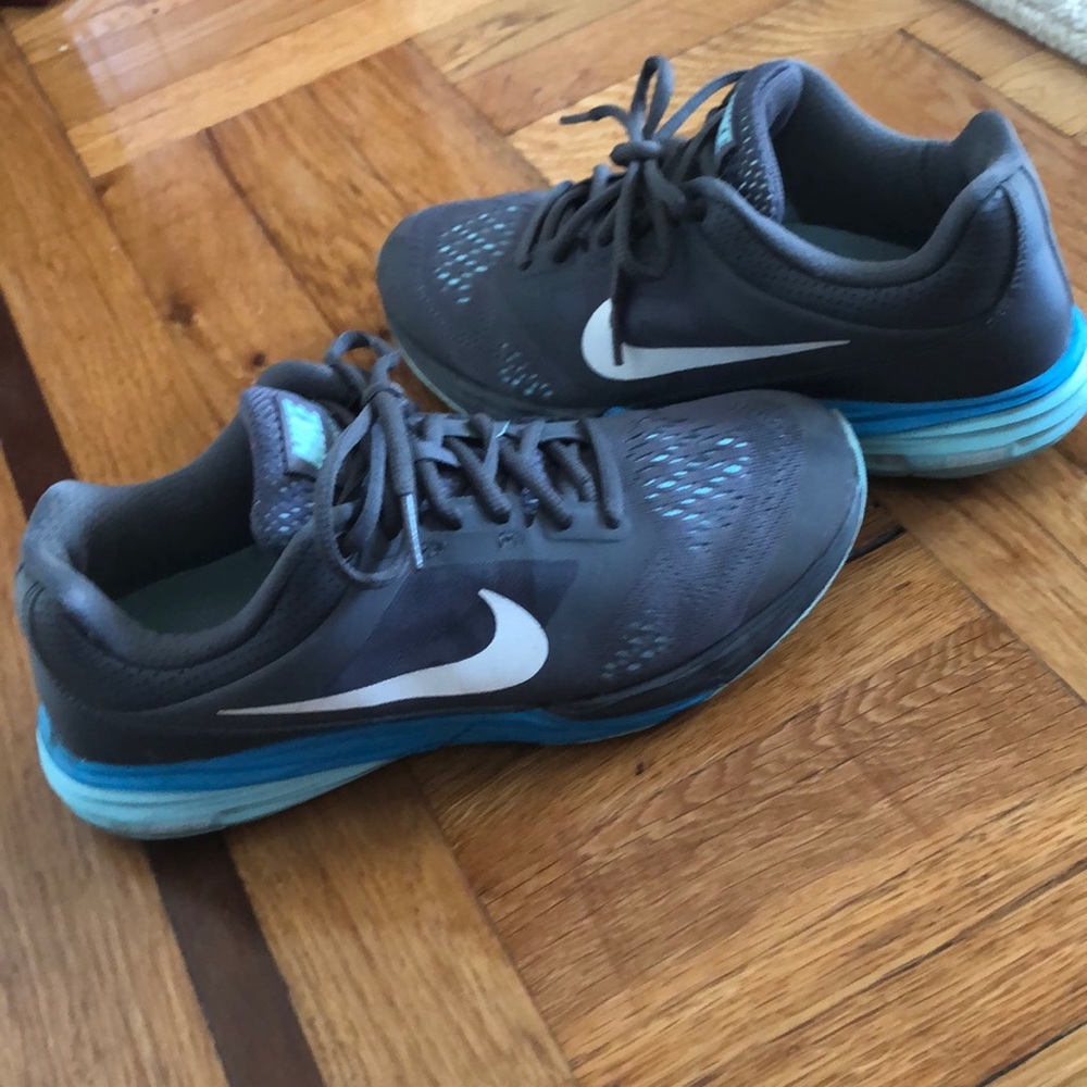 Nike Trufusion Run sneakers